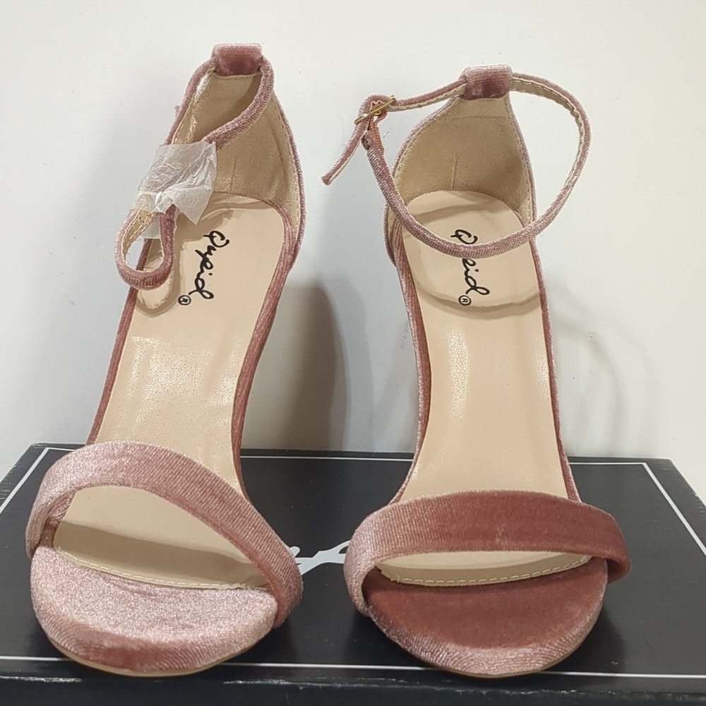 Qupid blush velvet heels sandals size 5.5 - Picture 3 of 9
